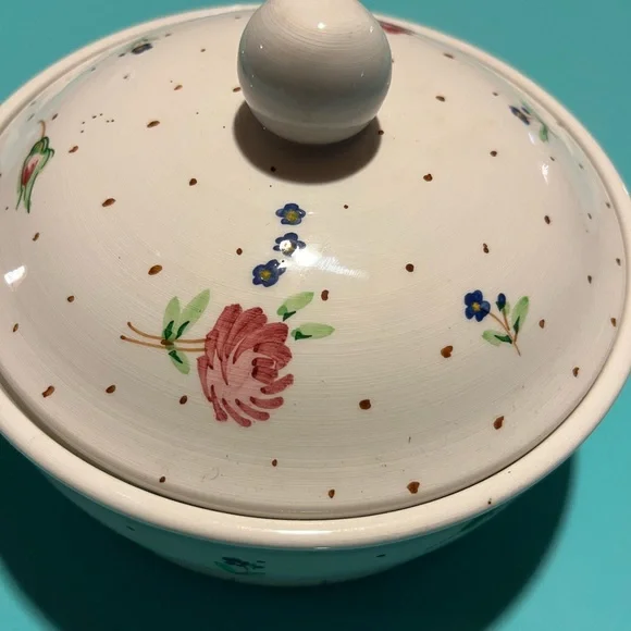 Laura Ashley covered powder or candy dish - Picture 2 of 7